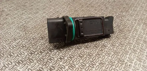 BMW 1 E81 E87 Mass air flow meter F00C2G2054