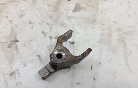 Jaguar XE Fuel Injector clamp holder 