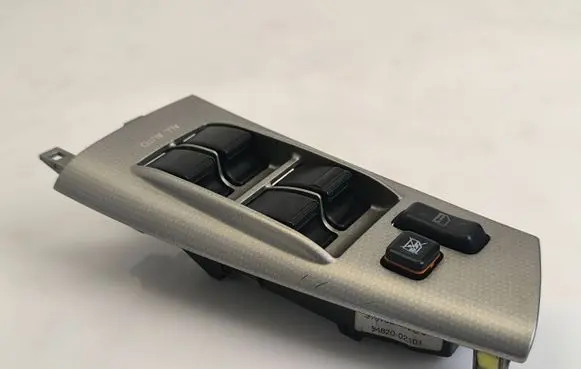 Toyota Corolla E120 E130 Electric window control switch 8480202251B0 54035084 28102003
