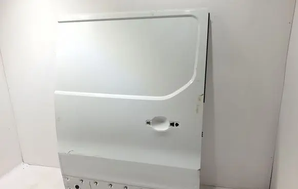 Renault Trafic III (X82) Side sliding door 821003024R