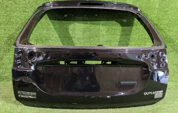 Mitsubishi Outlander Truck tailgate