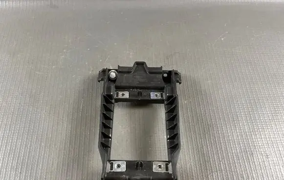 Peugeot 208 II Other center console (tunnel) element 9823463980