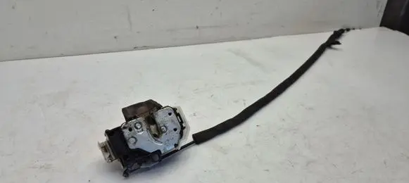Opel Combo D Sliding door lock 519103490