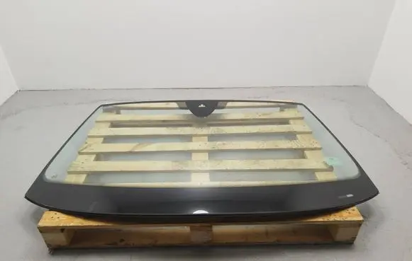Volkswagen Tiguan Front windscreen/windshield window 