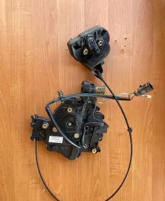 Volkswagen Transporter - Caravelle T5 Sliding door lock 7H0843654CM