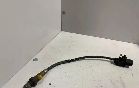 Volvo V70 Lambda probe sensor 30751138