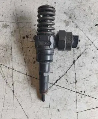 Ford Galaxy Fuel injector 038130073H