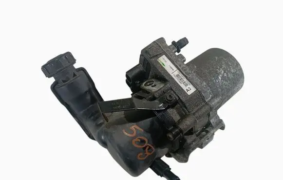 Peugeot 508 Power steering pump 9676154180