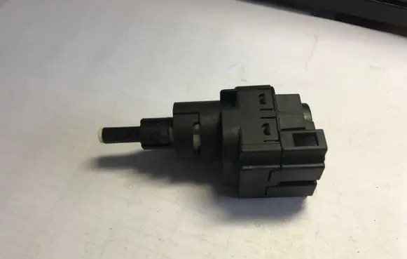 Volkswagen Fox Brake pedal sensor switch 6Q0945511