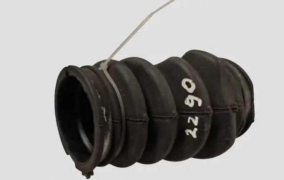 Volvo V40 Intercooler hose/pipe AV619C623CC