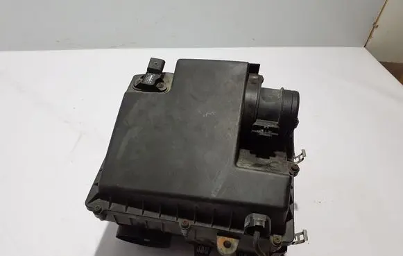 Volkswagen Amarok Air filter box 2H0129607