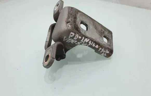 Opel Insignia A Front door upper hinge A046574