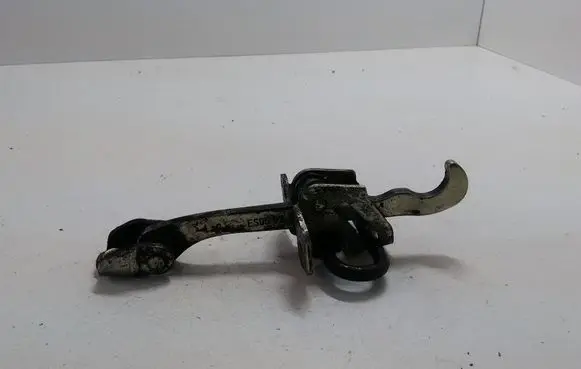Opel Corsa C Front door check strap stopper 24413388