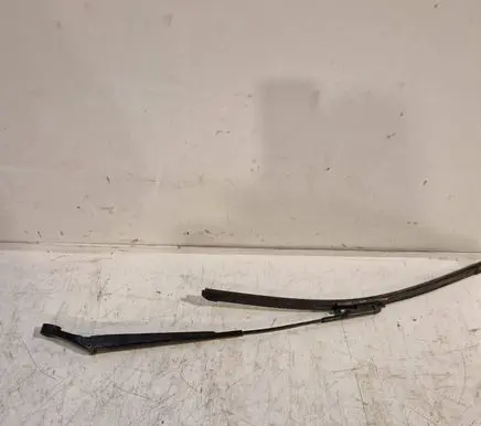 Opel Zafira B Front wiper blade arm 13145565