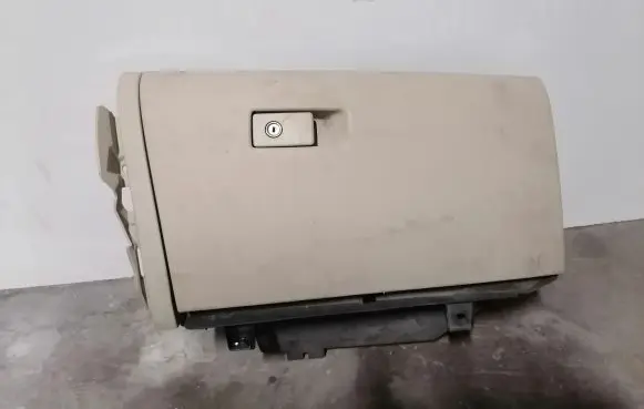 Volvo XC60 Glove box 30755651