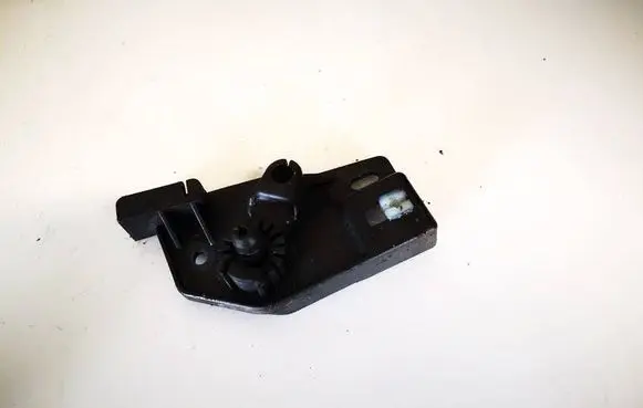 Engine bonnet (hood) release handle
