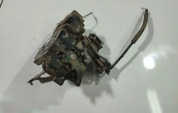 Skoda Roomster (5J) Front door lock 381337016BR