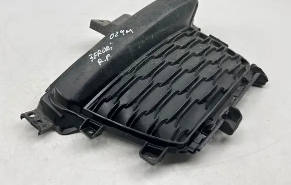 Jeep Grand Cherokee WL Front bumper corner part panel trim 68408098AC