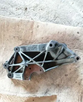 Seat Alhambra (Mk1) Engine mounting bracket 7M3199308 3M216037AA
