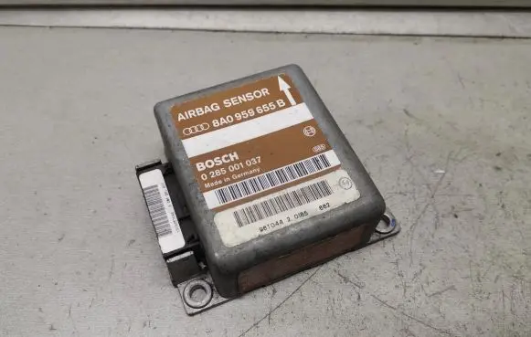 Audi A4 S4 B5 8D Airbag control unit/module 8A0959655B 0285001037