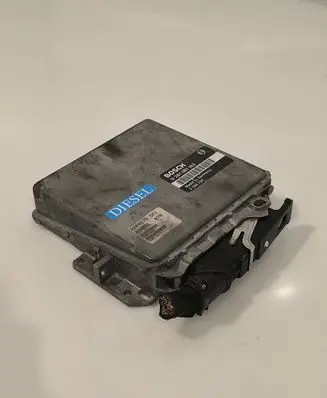 BMW 5 E34 Engine control unit/module 0281001163 2244734