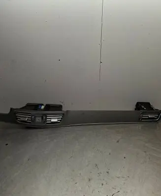 Dash center air vent grill