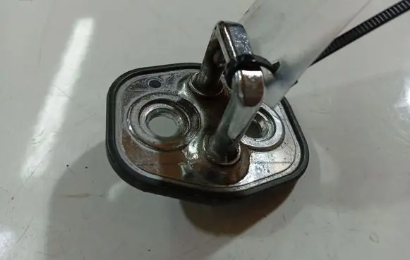 Peugeot 407 Front door lock loop/hook striker 