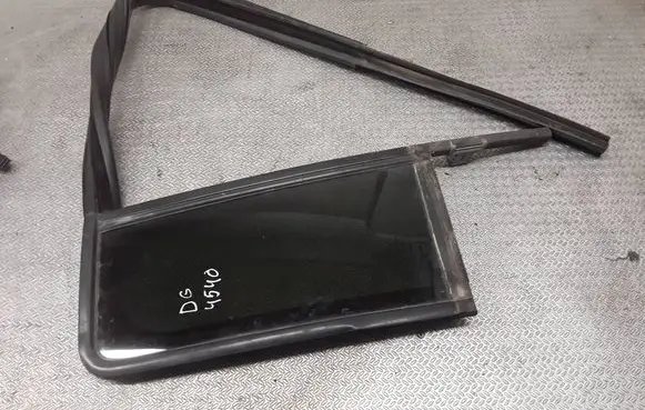 Jeep Patriot Rear vent window glass 