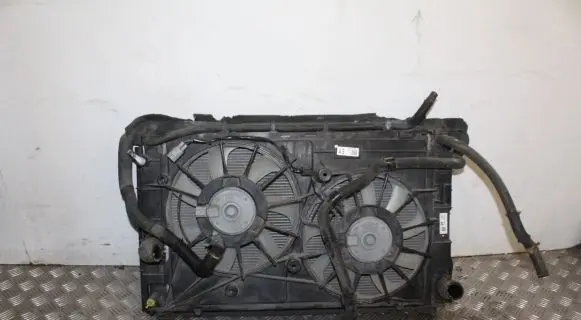 Toyota Auris E180 Radiator set 16040-0T540