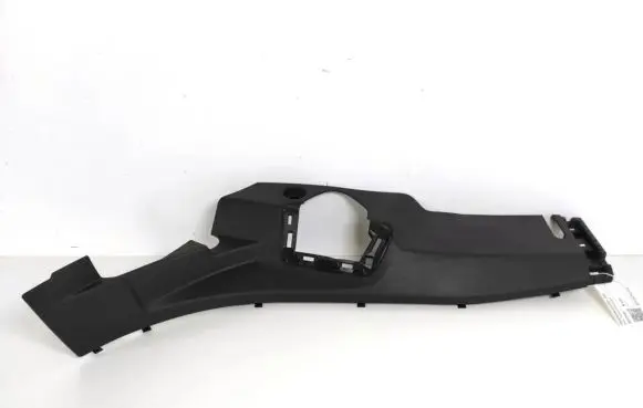 (D)pillar trim (top)