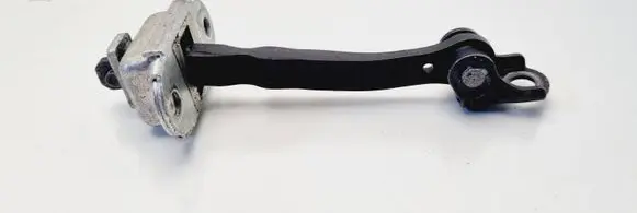 Nissan Qashqai Front door check strap stopper