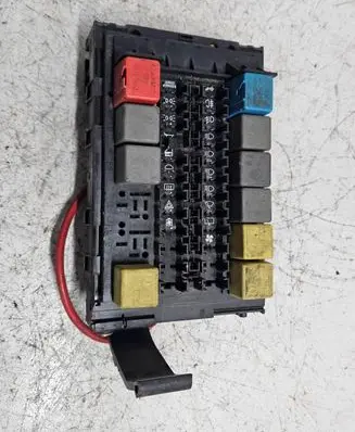 Lancia Dedra Fuse module 7601565
