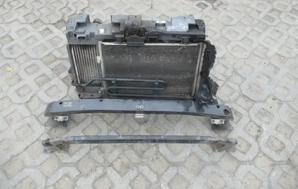 Peugeot 508 Front bodywork piece 