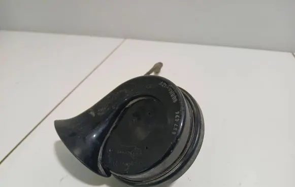 Volkswagen PASSAT B6 Horn signal A046326 E1000209