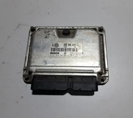 Volkswagen Golf IV Engine control unit/module 038906019CJ 28SA4320 0281010302