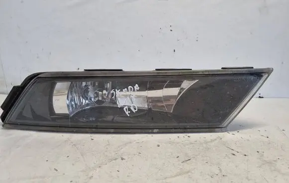 Skoda Superb B8 (3V) Front fog light 3V0941700 19508802 01183602