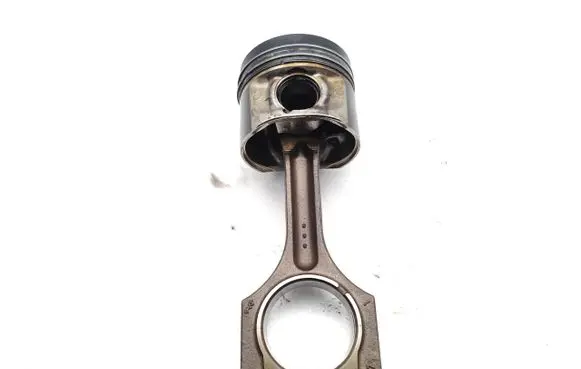 BMW X3 F25 Piston with connecting rod N47D20C