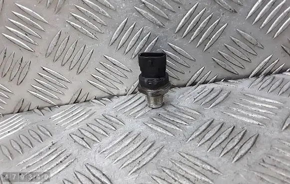 Saab 9-5 Fuel pressure sensor 0281006158