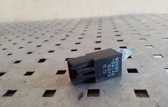 Toyota Corolla E120 E130 Sensor 9098004148