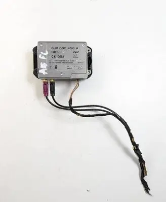 Audi A5 8T 8F Aerial antenna amplifier 8J0035456A 035240 E068