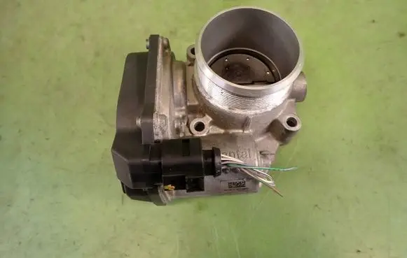 Audi A5 8T 8F Throttle body valve 06F133062Q