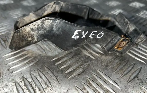 Seat Exeo (3R) Fender mounting bracket 8E0853921D