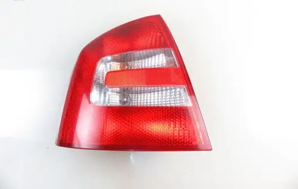 Skoda Octavia Mk2 (1Z) Rear/tail lights 1Z5945111A 1Z5945095A