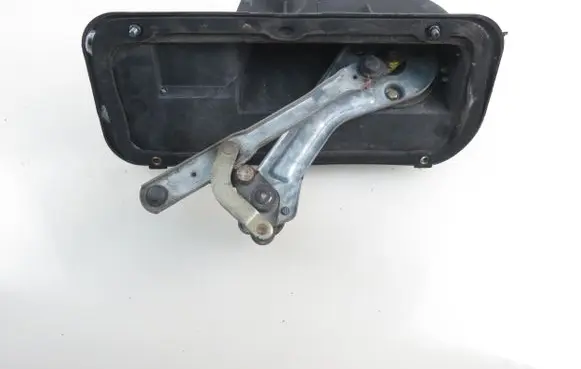 Front wiper linkage