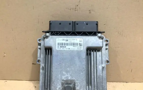 Jaguar XE Engine control unit/module HX7312C520FCB 0281032860