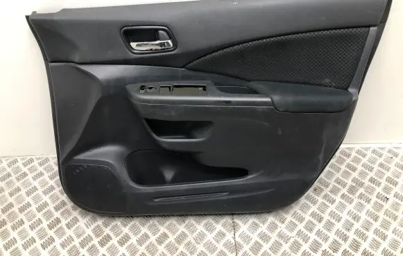 Honda CR-V Front door card panel trim