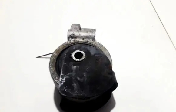 Volvo S40, V40 Engine mount bracket 3318030