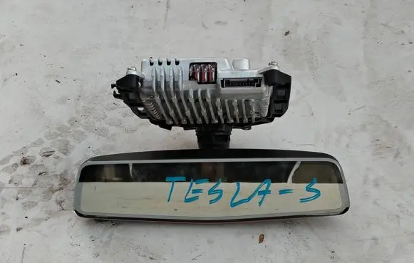 Tesla Model S Windshield/windscreen camera 1038482-00-J