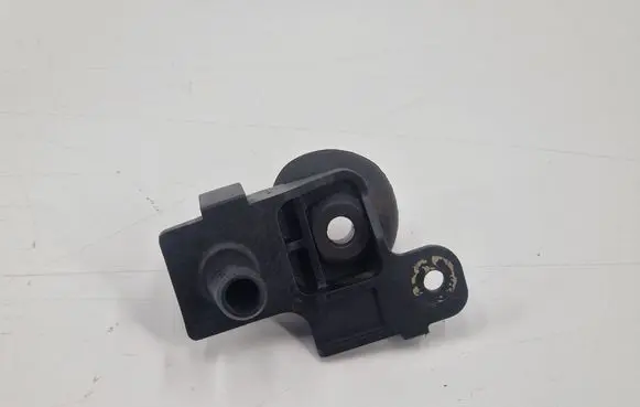Jaguar XE Radiator mount bracket GX738K007BB