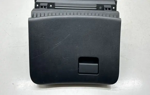 Nissan Juke I F15 Glove box 685201KA0A P10810B48600 P10811B48600